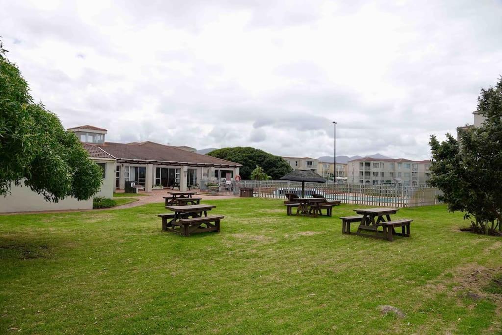 Whales & Waves Hermanus Exterior foto
