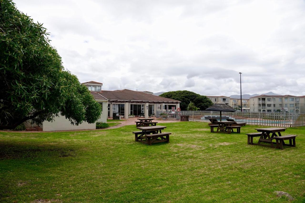 Whales & Waves Hermanus Exterior foto